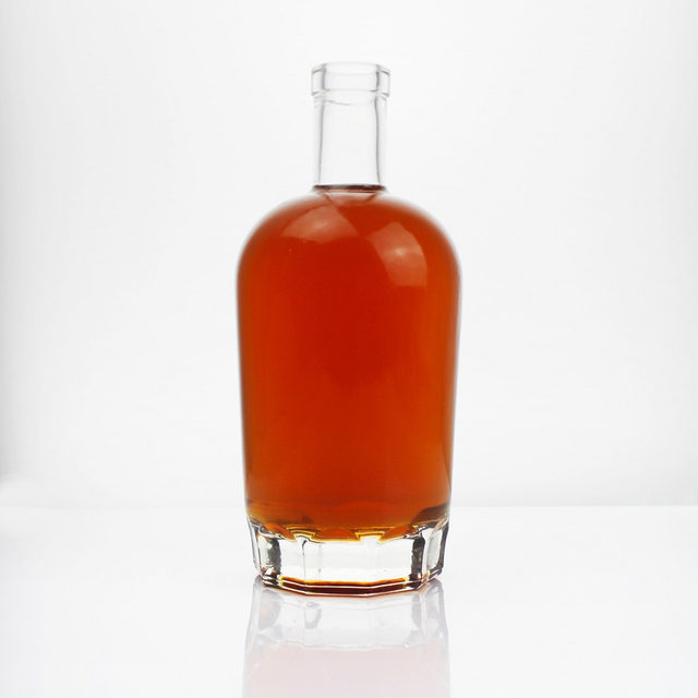 Wholesale High Quality Luxury Class 750ml Glass Bottle For Spirit Liquor