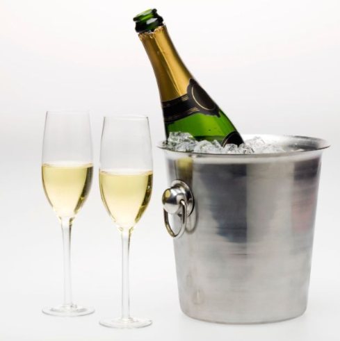 How Many Glasses in a Champagne Bottle? The Science Behind the Pour