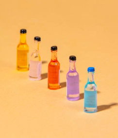 5 Strategic Ways Mini Gin, Vodka & Rum Bottles Are Revolutionizing Spirit Brands in 2025